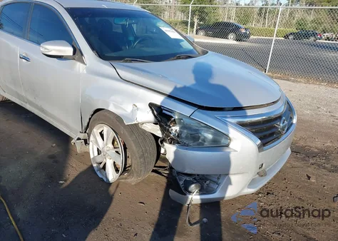 2013 Nissan Altima 2.5 Sv z USA, uszkodzony, nr VIN 1N4AL3AP8DC277689